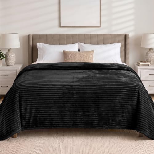 Pavilia Soft Fleece King Bed Blanket, Fuzzy Plush Flannel, Warm Cozy Ribbed Microfiber for Sofa Couch, Lightweight Striped, Black, 108x90