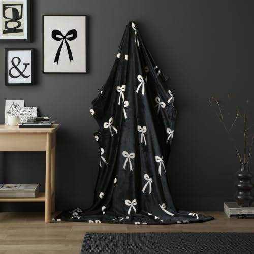 Fusion Snug Bows Monochrome Throw – Maximalist Blanket – Polyester – 120x150cms