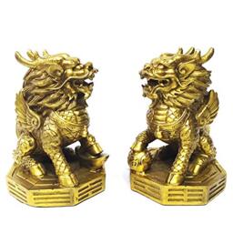 "AMTOOCH Feng Shui Kylin Brass Statue Home Decoration a Pair qilin Sculpture Golden Wealth Chi Lin Living Room Office (4"" L x 3.6"" W x 5.2"" H)"