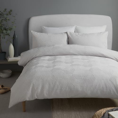 Serene Duvet Cover Set, 100% Recycled Polyester, Super-King 260x220cm, Grey, Embossed Geometric Pattern, Button Closure, 2 Pillowcases
