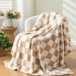"NEWCOSPLAY Knitted Brown White Checkered Blanket Super Soft Plush Throw for Couch Fuzzy Fluffy Microfiber Lightweight Blanket for Bed Sofa All Season Use (Brown White, Throw(50""x60""))"