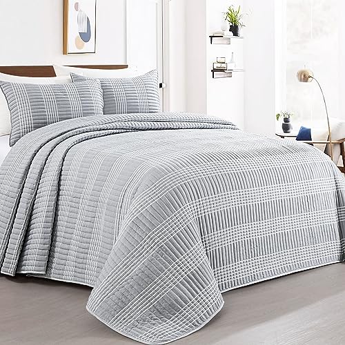 HOMBYS 128x120 Seersucker Patchwork Oversized King Quilt Set, Lightweight Plaid Bedspread Coverlet Set, All Season Bohemian Home Bedding Decor with 2 Pillow Shams, Grey