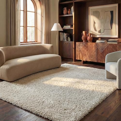 SAFAVIEH Shag Rug for Living Room, Dining Room, Bedroom - Milan Shag Collection, High Pile, in Ivory, 244 X 305 cm
