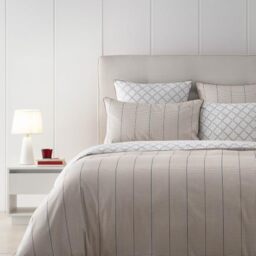 Tommy Hilfiger - Duvet Cover, Natural, Satin 83 threads/cm², 100% Cotton, Houndstooth Design, Soft and Bright, 240 x 220 cm
