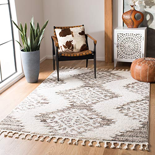 SAFAVIEH Shag Rug for Living Room, Dining Room, Bedroom - Moroccan Tassel Shag Collection, Short Pile, in Ivory and Brown, 122 X 183 cm