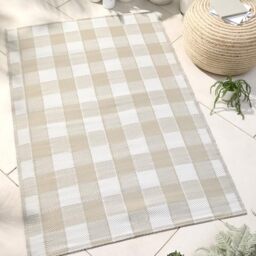 Dreams & Drapes Gingham Natural Outdoor Rug 120 x 170cm – Indoor Outdoor Check Rug for Garden, Patio, Balcony and Picnic Use, Reversible Woven Floor Mat