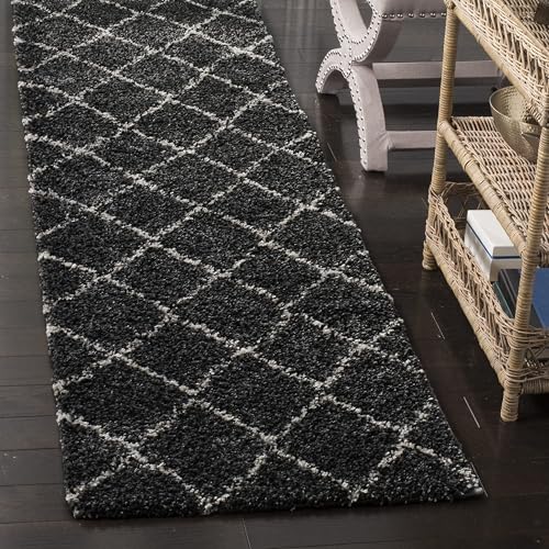 Safavieh Shaggy Indoor Woven Runner Area Rug, Arizona Shag Collection, ASG742, in Anthracite / Beige, 69 X 244 cm for Living Room, Bedroom or Any Indoor Space