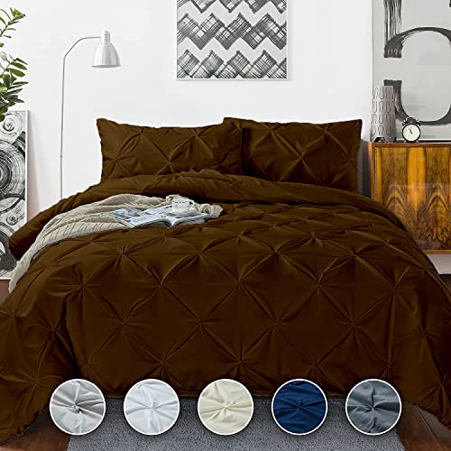 "Crown Collection 1000-TC Hypoallergenic Ultra Soft Design 100% Egyptian Cotton Pinch Plated Duvet Cover with Zipper Colser & 2pcs Pillow Case Set (Alaskan 120""x136""), Brown"
