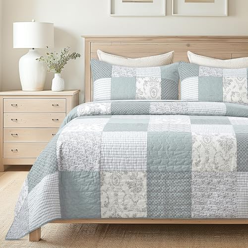 Soul & Lane - Memory Lane Sage Green Cotton Quilt Set, Twin with 1 Sham - Lightweight Patchwork Country Pieced Bedspread, Modern Farmhouse Comforter, Cozy Quilted Patch Work Bedding