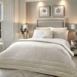 Laurence Llewelyn-Bowen - Ivory Velvet Bedspread - L220cm x W150cm - Box Frame Stitch - Luxury Quilted Bedspread in Cream - Super Soft Velvet Throw Blanket for Bed - Velvet Quilt - Ivory Bedding