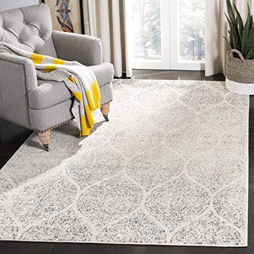 Safavieh Contemporary Rug for Living Room, Dining Room, Bedroom - Madison Collection, Short Pile, in Ivory and Silver, 122 X 183 cm