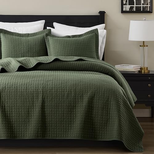 WDCOZY 100% Cotton Queen Size Quilt Set - Olive Green Box Pick Stitch Soft Lightweight Bedspread, Textured Like Linen, Farmhouse Country Rustic Coverlet, Shabby Chic Gauze Bedding, 3 Pieces