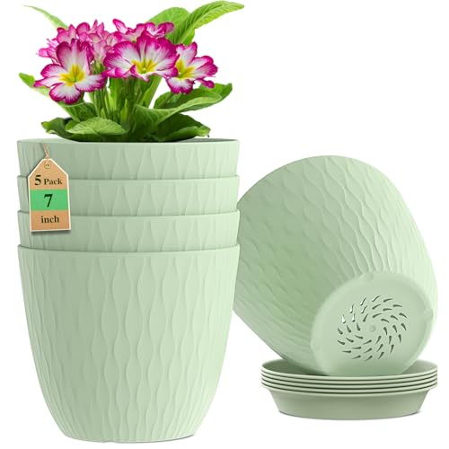 WSMKSZ 7 inch Flower Pots, 5 Pack Plant Pots with Drainage Holes and Saucers for Indoor Plants, Plastic Planters with Water Ripple for Small Garden House Plants, Nursery Pots for Succulent, Green