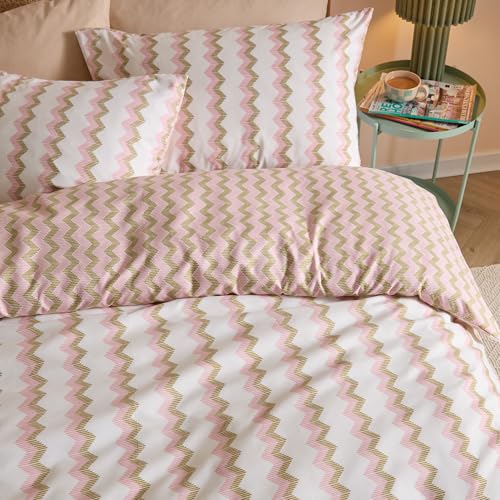 Duvet Day Izzie Duvet Cover Set – Reversible Ultra Soft Bold Zig Zag Striped Bedding Set (Green/Pink - Single)