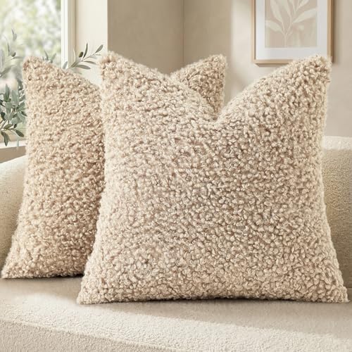 decorUhome Pack of 2 Throw Pillow Covers 18x18 Inch, Faux Fur Decorative Sherpa Pillow Covers Fuzzy Accent Soft Sheepskin Fleece Cushion Cases for Couch Living Room Bed, Neutral Oatmeal