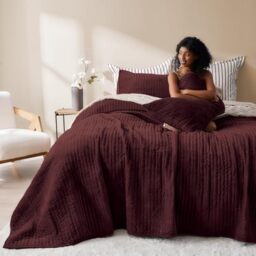 "Wonderful Velvet Quilt Set, Queen Size Burgundy Soft Fluff Texture Coverlet with Shams, Channel Stitched Pattern, All-Season Use, Versatile Lightweight Bedspread for Bedroom Adults Teens Kids,94""x94"""