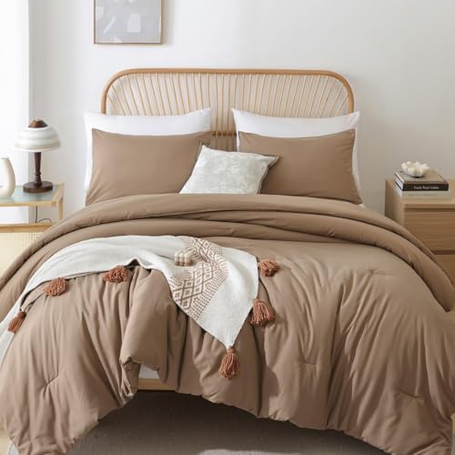 ROSGONIA Oversized King Comforter 120x120, 3pcs Super King Comforter (1 Dark Khaki Comforter & 2 Pillowcases) Lightweight Warm Bedding Blanket Quilt