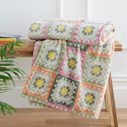 Catherine Lansfield Crochet Print Cosy 130x170cm Blanket Throw Green