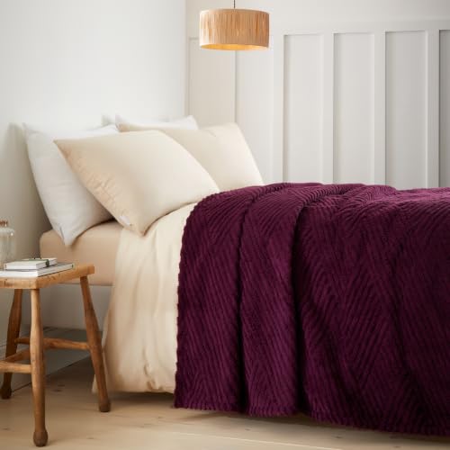 Catherine Lansfield Heat Buddy Super Thermal 200x220cm Blanket Plum