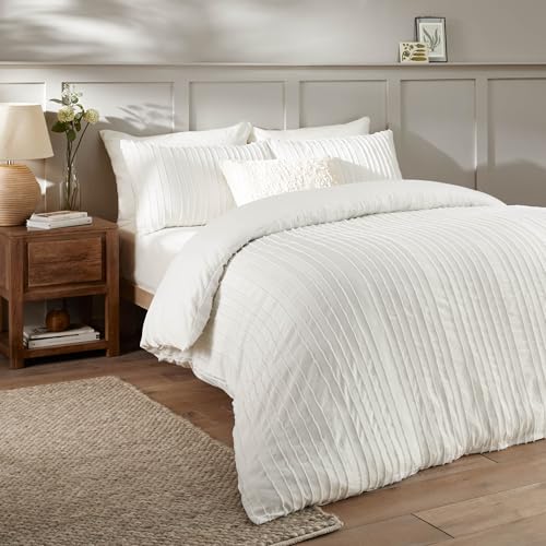 Duvet Day Harrison Stripe Duvet Cover Set – Minimal Tufted Design with Soft-Touch Fabric and Easy-Care Finish (White - Single)