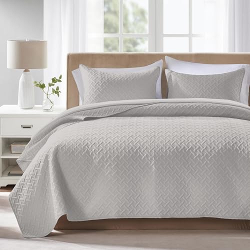 FLYMME Light Grey King Quilt Bedspreads, 3 Pieces Lightweight Bedding Sets with Pillow Shams, Microfiber Quilted Comforter Coverlet for All Season (1 Quilt, 2 Shams)