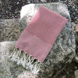 fouta Beach Towel, 100% Cotton, 60 x 110 cm - Absorbent, Soft and Washable at 30-40 °C - Vibrant Red for Stylish Summer Days