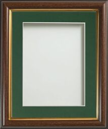 Frame Company Eldridge Mahogany 8x6 Frame, Bottle Green Mount for 6x4
