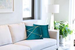"Vancouver - Cushion Cover in Emerald - 17x17"" (43x43cm)"