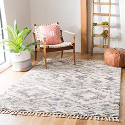 Safavieh Moroccan Shaggy Indoor Woven Rectangle Area Rug, Berber Fringe Shag Collection, BFG606, in Cream / Navy, 160 X 229 cm for Living Room, Bedroom or Any Indoor Space