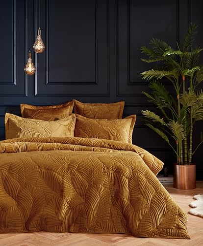 Paoletti Palmeria Quilted Duvet Cover Set – Luxe Embroidered Velvet Bedding (Gold – Single)