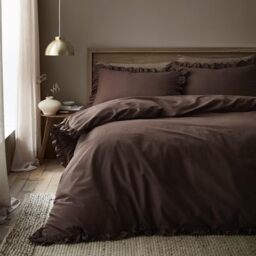 Appletree Loft Cassia Frill Chocolate Duvet Cover Set King – Frilled Trim Bedding – Breathable Cotton – Includes 1 Duvet Cover (220 x 230cm) & 2 Pillowcases – Chocolate Cassia Frill Bedroom Set