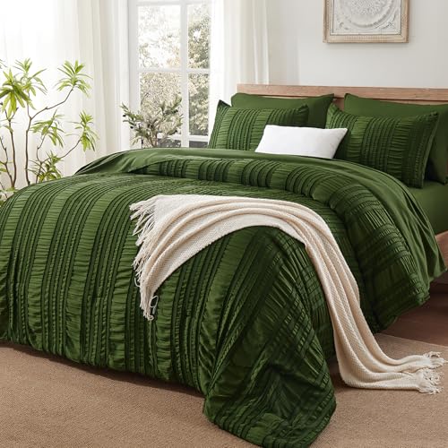 DHSFKBE Dark Green Tufted Textured Comforter Set King Size, 7 Piece Bed in a Bag???Shabby Chic Boho Bedding for Bedroom Comforter???All Season Soft Microfiber Ruffle Comforter Set with Pillow and Sheets