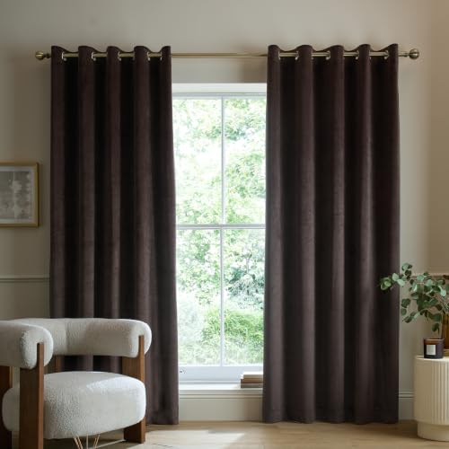 Catherine Lansfield Super Thermal Blackout 46x72 Inch Eyelet Curtains Chocolate