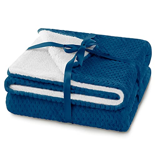 AmeliaHome Cuddly Blanket 220 x 240 cm Delicate Quilted Sherpa Lambskin Look Blanket Shleepy Indigo