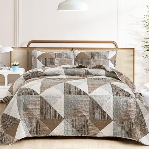 Dintszyayue King Size Quilt Brown, 3 Pieces Patchwork Bedspread Bedding for King Size Bed, Soft Lightweight Microfiber Geometric Coverlet Set for All Season Quilts with 2 Pillowcases