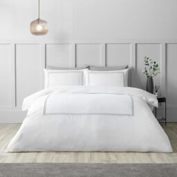 Catherine Lansfield So Soft Mono Satin Stitch Super King Duvet Cover Set with Pillowcases White/Silver