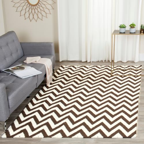 Safavieh Contemporary Indoor Flatweave Rectangle Area Rug, Dhurrie Collection, DHU557, in Brown / Ivory, 152 X 244 cm for Living Room, Bedroom or Any Indoor Space