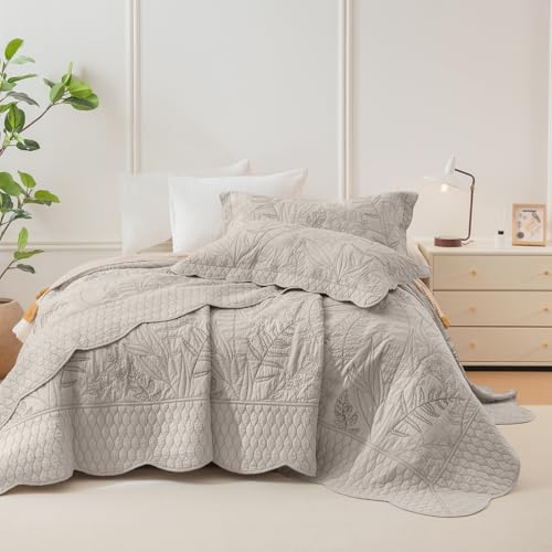 "Masaca Oversized King Bedspread 128""x120"",Linen Colored Leaves Pattern Stitching Oversized King Quilt Soft Lightweight Botanical Extra Large King Farmhouse Boho Quilt Coverlet Bedding Set 3Pcs"