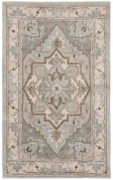 SAFAVIEH Traditional Area Rug for Living Room, Dining Room, Bedroom - Heritage Collection, Short Pile Rug, Green and Light Brown, 69 x 183 cm