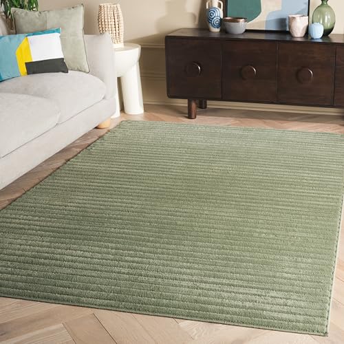 SAFAVIEH Selena Collection Modern Rug for Living Room, Dining Room, Bedroom, Short Pile, Green, 160 x 229 cm