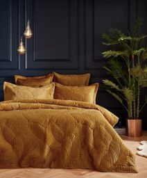 Paoletti Palmeria Quilted Duvet Cover Set – Luxe Embroidered Velvet Bedding (Gold – Double)