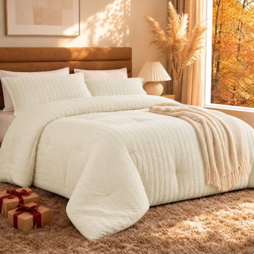 Quataly California King Comforter Set Cream,3PCS Seersucker Lightweight Bedding Comforter for All Season, Calking Size(104''??96'' Comforter & 2 Pillowcases)