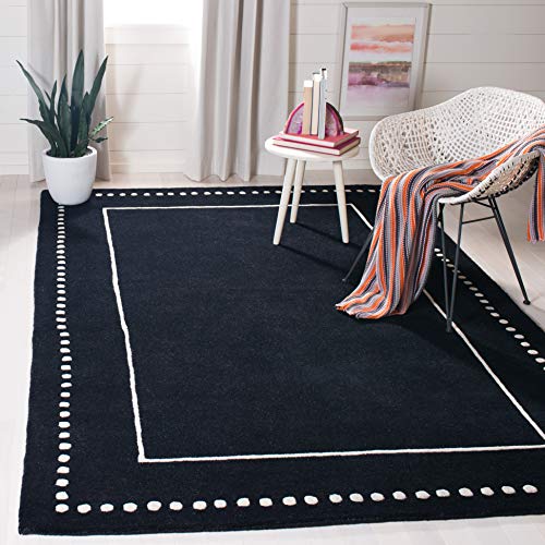 SAFAVIEH Traditional Rug for Living Room, Dining Room, Bedroom - Bella Collection, Short Pile, in Black and Ivory, 122 X 183 cm