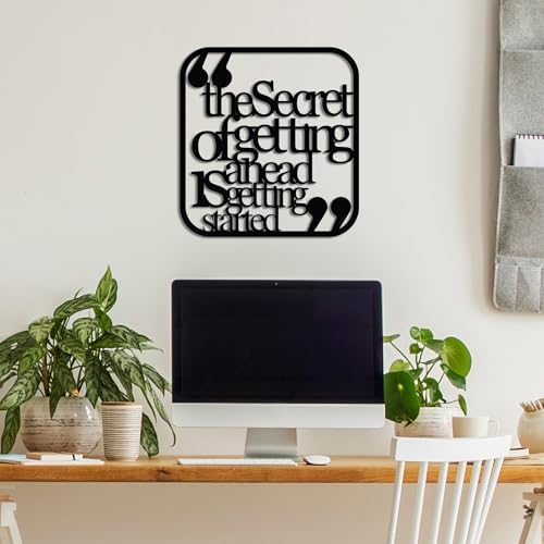 Stylish Black Decorative Metal Wall Accessory, 50 x 50 cm, 100% Metal, 1.5 mm Thickness, Lightweight 1.02 kg, Perfect for Modern Home Decor