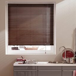 MADECOSTORE Aluminium Venetian Blind Chocolate – L 50 x H 175 cm – Self-Locking Mechanism – Slats 25 mm