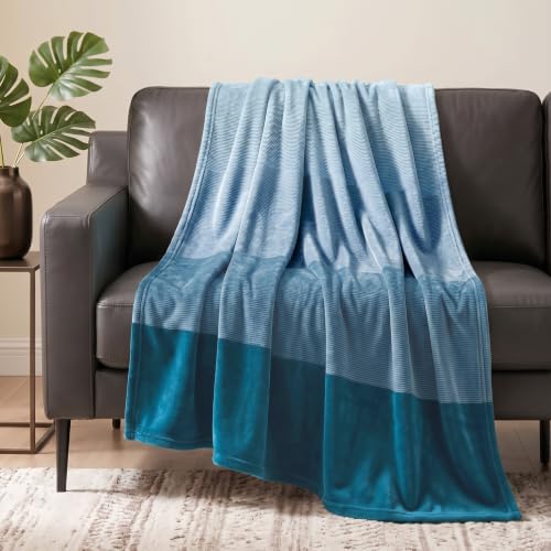 PAVILIA Blue Ombre Fleece Throw Blanket for Couch, Soft Flannel Blanket for Sofa Bed Room, Plush Lightweight Turquoise Light Blue Gradient Blanket, Cozy Microfiber Decorative Gift Throw, 50x60