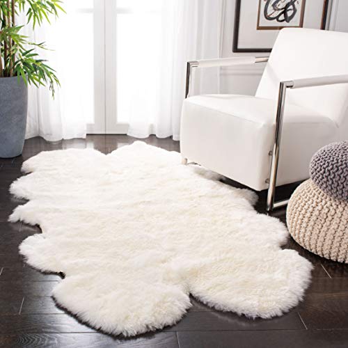 Safavieh Sheepskin Indoor Hand Made Rectangle Area Rug, Fur Collection, SHS121, in White, 165 X 231 cm for Living Room, Bedroom or Any Indoor Space