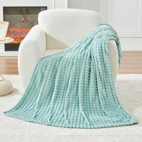 GC GAVENO CAVAILIA Luxury Sherpa Fleece Throw - Fluffy Soft Blanket for Bed and Sofas, Extra Warm Cosy Sofa Throws for Bedroom, Easycare, Anti Allergic Double Bed Throw Blanket, (150x200 cm) Green