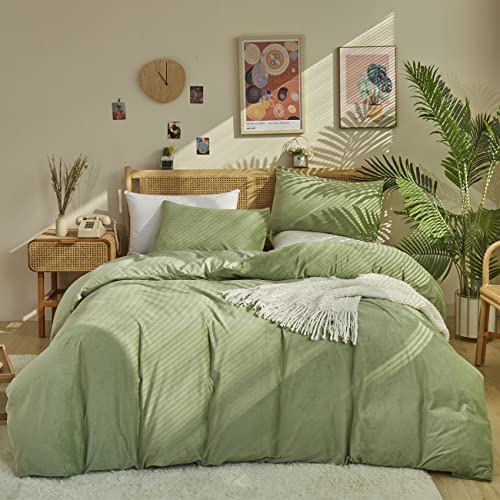 KAREVER Sage Velvet Comforter Sets Solid Sage Green Flannel Bedding Set 3 Pieces Comforter Set Twin Size Sage Green Velvet Blanket Warm Winter Bedding Set(Sage Velvet, Twin(68'' 90''))