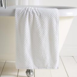 Dreams & Drapes Popcorn Check Bath Towel White – Soft Absorbent 100% Cotton Jacquard Textured Bathroom Towel, Quick‑Dry, Durable Everyday Use Large Bath Towel for Modern Home Bathrooms – White